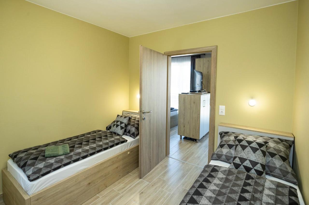 Star Apartman Eger Exterior foto