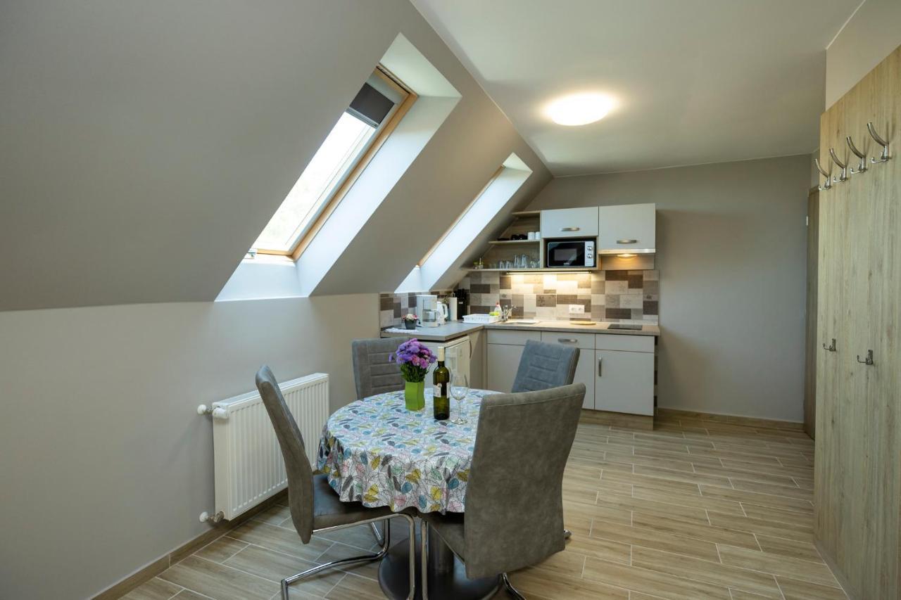 Star Apartman Eger Exterior foto